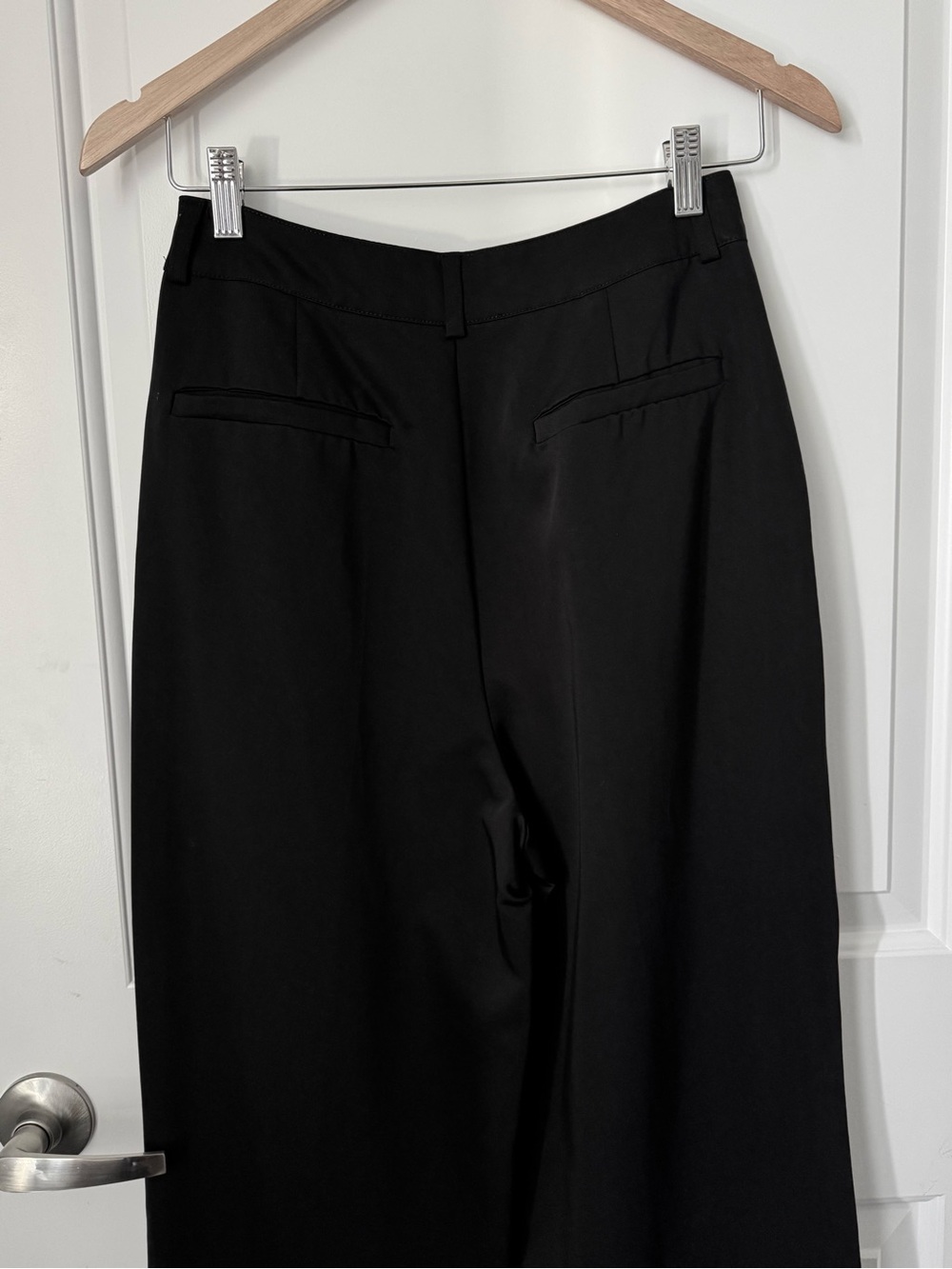 7 for all Mankind Black Wide-Leg Dress Pants with pleats pockets, rayon, Small - Picture 5 of 10